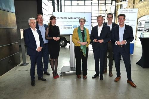 Gruppenbild am Rande der Veranstaltung